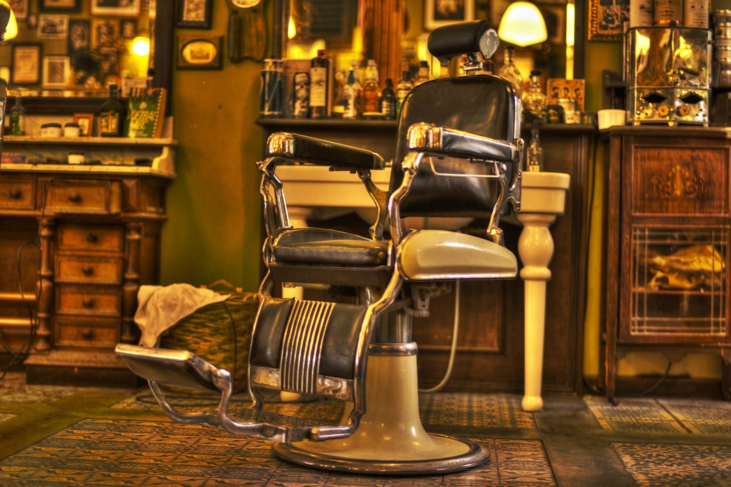 How to Find Barber School Scholarships in 5 Simple Steps