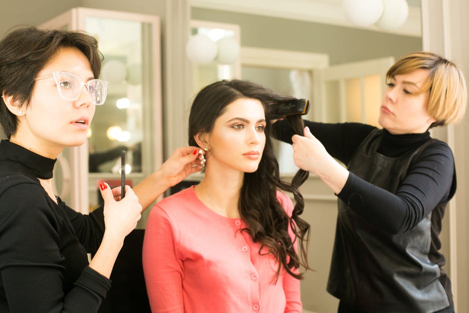 Everything You Need to Know About How to Become a Cosmetologist